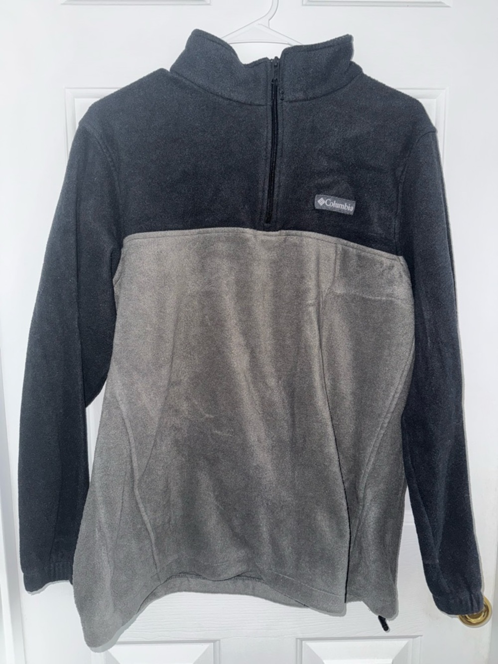 Columbia Men’s Two-Tone Quarter-Zip Fleece Jacket - Black & Gray